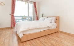 태안 어썸칸펜션 13평 원룸침대 | 글로벌 여가 플랫폼 | 야놀자 공식 사이트