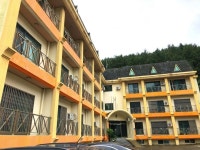 백투에덴리조텔