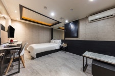 청주 호텔 이야(HOTEL IYA) 충북대점 - 트리플 숙소