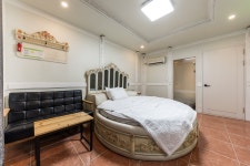 창원 - 창원 팔용동 DEUMEU(드므) 호텔 후기, 가격, 위치 - 예약