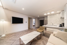 군산 - 군산 라온 펜션호텔 (laon hotel drive in) 후기, 가격, 위치 - 예약