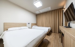 제주 나이스호텔 Deluxe family room | 글로벌 여가 플랫폼 | 야놀자 공식 사이트