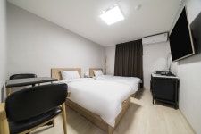 홍천 더스테이모텔 - 트리플 숙소