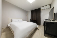 홍천 더스테이모텔 - 트리플 숙소