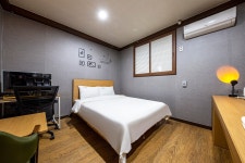 천안 성정 J 호텔 - 트리플 숙소