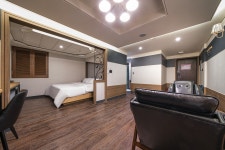 화성 - 화성(향남) 월드 관광호텔 후기, 가격, 위치 - 예약