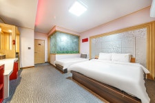 전주 산정동 호텔 샾(Hotel Sharp) - 트리플 숙소