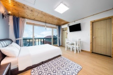 강릉 한눈에바다펜션(오션뷰,카페) 데일리호텔 - 호텔&레스토랑 할인예약