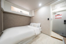 양재 30Month Hotel - 트리플 숙소