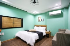 춘천 HOTEL 몽 - 트리플 숙소