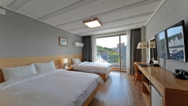 베니키아 스위스 로젠 호텔 - 트리플 숙소