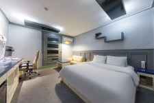 충주 퀸 - 트리플 숙소