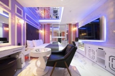 투어앤스파 천안 명품 DRIVE IN 무인호텔 J 투어앤스파