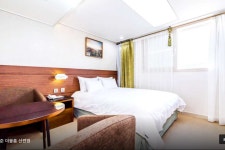 더스테이센추리호텔 - 트리플 숙소