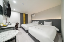 속초 준96(JOON) HOTEL 속초점 - 트리플 숙소