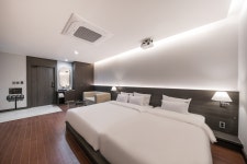 광주 상무 에이치에비뉴 (H Avenue) 광주상무점 - 트리플 숙소