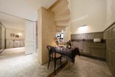 역삼 사월 - 트리플 숙소