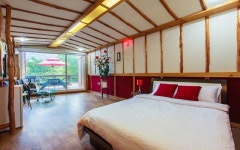 강릉 송이산장펜션 - 트리플 숙소