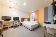 김해 어방동 아몬드호텔&키즈풀빌라 - 트리플 숙소