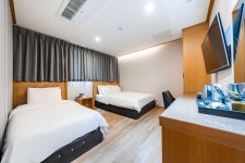 파주 골든힐 관광호텔 - 트리플 숙소