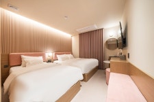 용인 - 용인 호텔 이쁘다 쁘띠 후기, 가격, 위치 - 예약