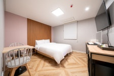 부천 부띠끄돈키호텔(원종점) - 트리플 숙소