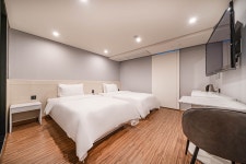 부산 연산동 에이치모먼트호텔 연산점 - 트리플 숙소