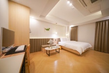 부산 사상 호텔 버튼 - 트리플 숙소