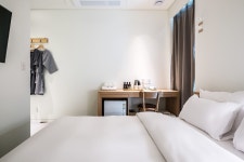 서울 - 성신여대역 H Avenue (에이치 에비뉴) 후기, 가격, 위치 - 예약