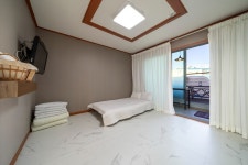 양양 하조대썬비치펜션(서피비치 5분 거리) - 트리플 숙소