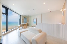 강릉 스테이올라펜션 - 트리플 숙소