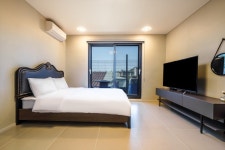 강릉 라우머펜션 - 트리플 숙소