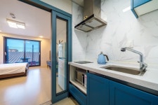 강릉 라우머펜션 - 트리플 숙소