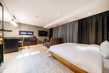 호텔 더 클래스 - 트리플 숙소