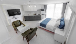 여수 휴펜션&호스텔 (낭포도보 4분) - 트리플 숙소