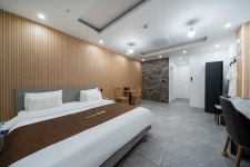 괴산 호텔 더킹 - 트리플 숙소