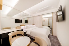 수원시청역 호텔 인스타 - 트리플 숙소