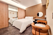 수원시청역 호텔 인스타 - 트리플 숙소