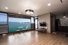 영덕 해변횟집펜션 - 트리플 숙소