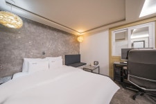 광주 신안동 HOTEL STAY 38 - 트리플 숙소