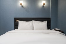 창원 명서동 나무늘보 호텔 - 트리플 숙소