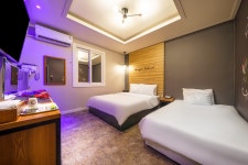 청주 K7 PC호텔 - 트리플 숙소