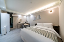 분당(정자) HOTEL D-OSEE (디오제) - 트리플 숙소