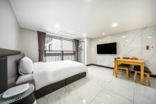 여수 삼학1947풀빌라 (낭만포차) - 트리플 숙소