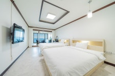 동해 우유펜션(어달해변) - 트리플 숙소