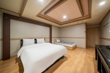 천안 KS HOTEL 천안역점 - 트리플 숙소