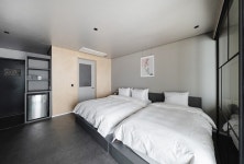 데이나이스 호텔 - 트리플 숙소