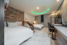 용인 신갈 나인틴(9 teen) - 트리플 숙소