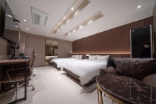 프롬에이치 어바웃호텔 충주점 - 트리플 숙소