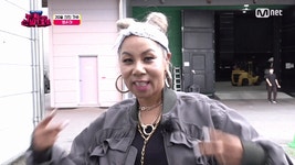 롤모델 청하한테 데뷔 축하영상 받은 성덕 신인가수 영순이.gif - 뽐뿌:유머/감동 롤모델 청하한테 데뷔 축하영상 받은 성덕 신인가수 영순이.gif